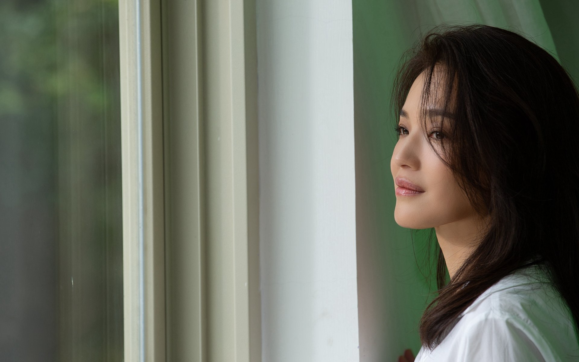 制霸与救赎，相隔万里的赛场，响起同样的英雄回响